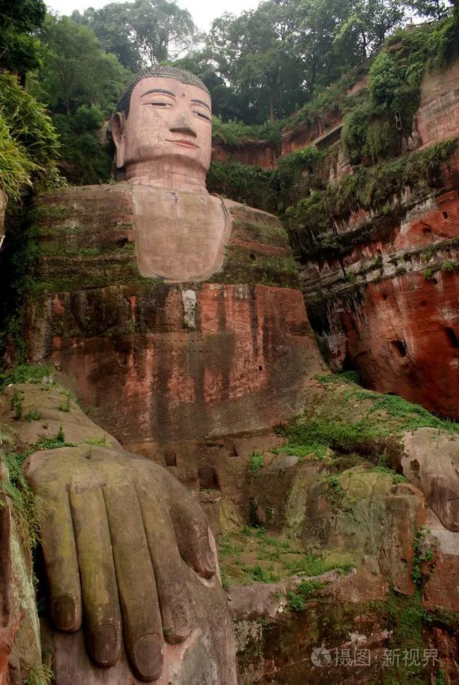 Leshan Grand Buddha world largest stone Buddha 71 metres carved sandstone Sichuan UNESCO